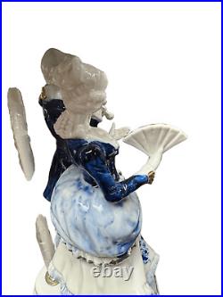 Vintage Ca. 1920's Victorian-Colonial Style Blue & White Porcelain Boudoir Man/W